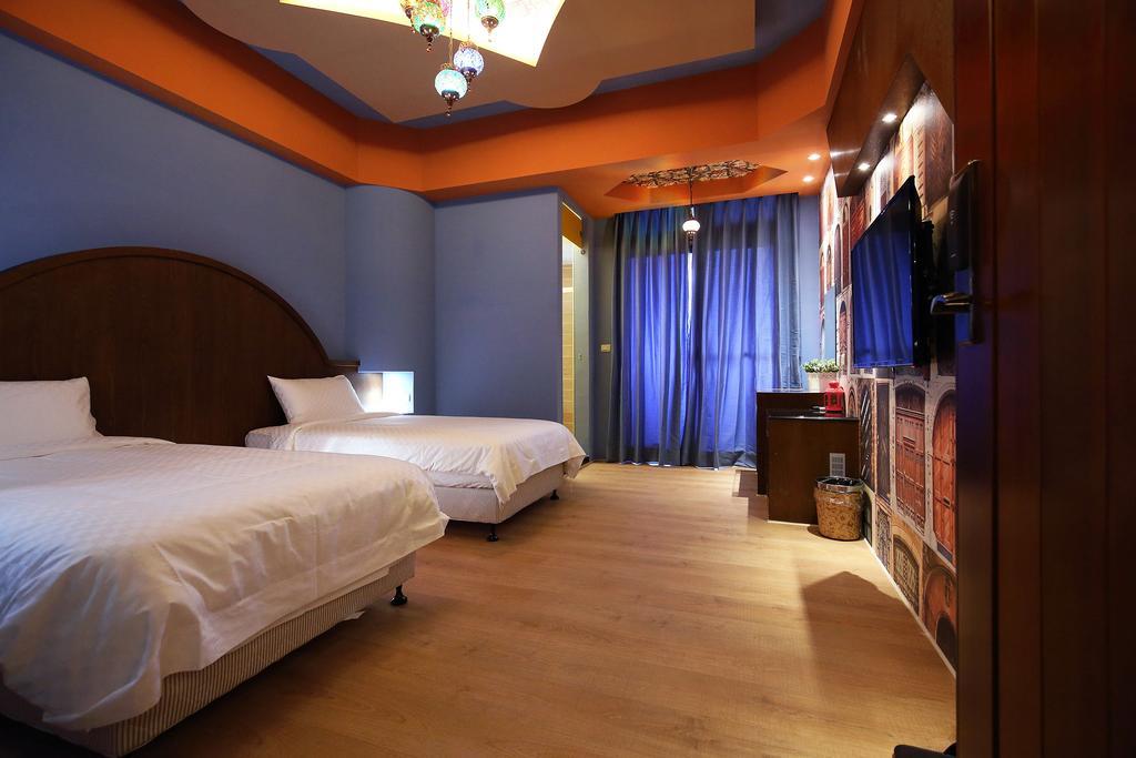 Buckingham Palace B&B Beipu Экстерьер фото
