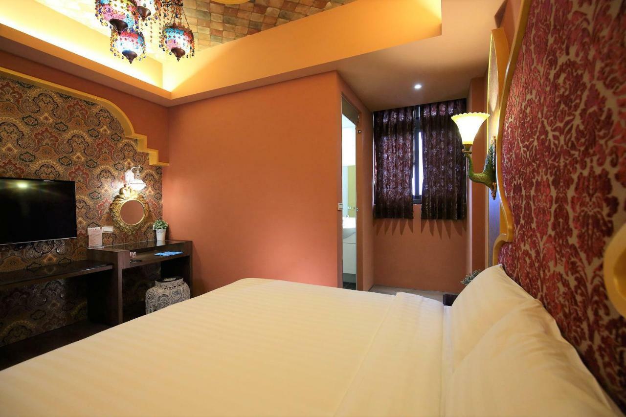 Buckingham Palace B&B Beipu Экстерьер фото